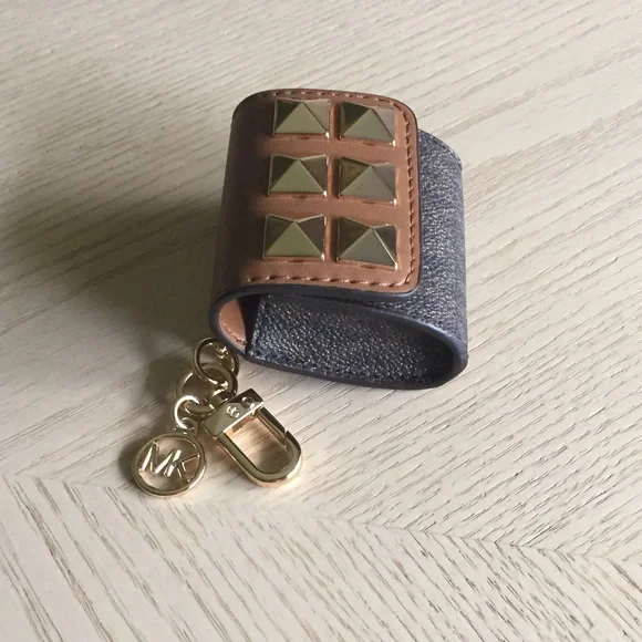 Michael Kors Brown Acorn Studded AirPod Clipcase - Picture 2 of 11